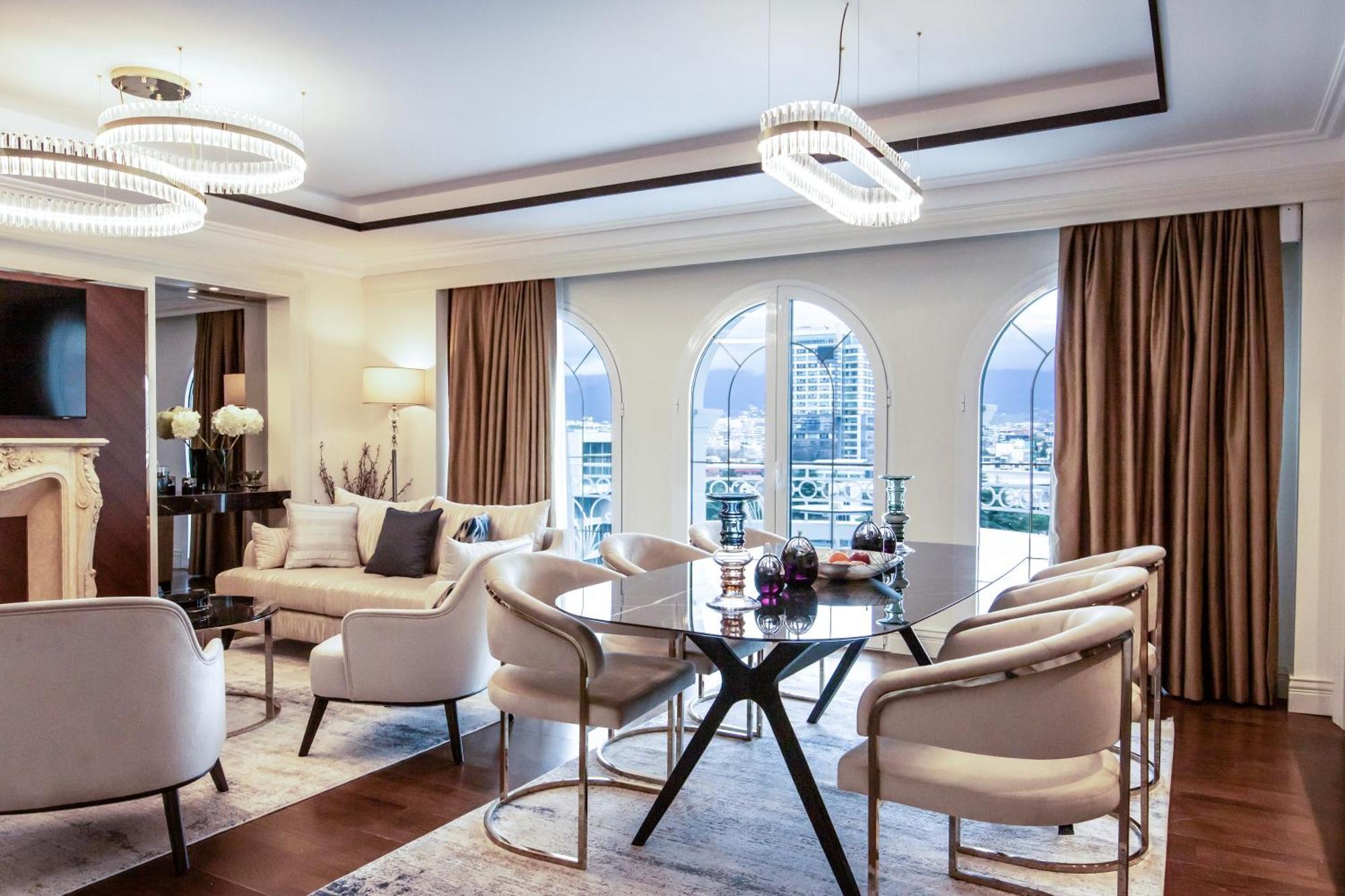 Xheko Imperial Luxury Hotel & Spa ติรานา ภายนอก รูปภาพ The interior of a suite at the Mandarin Oriental, Munich