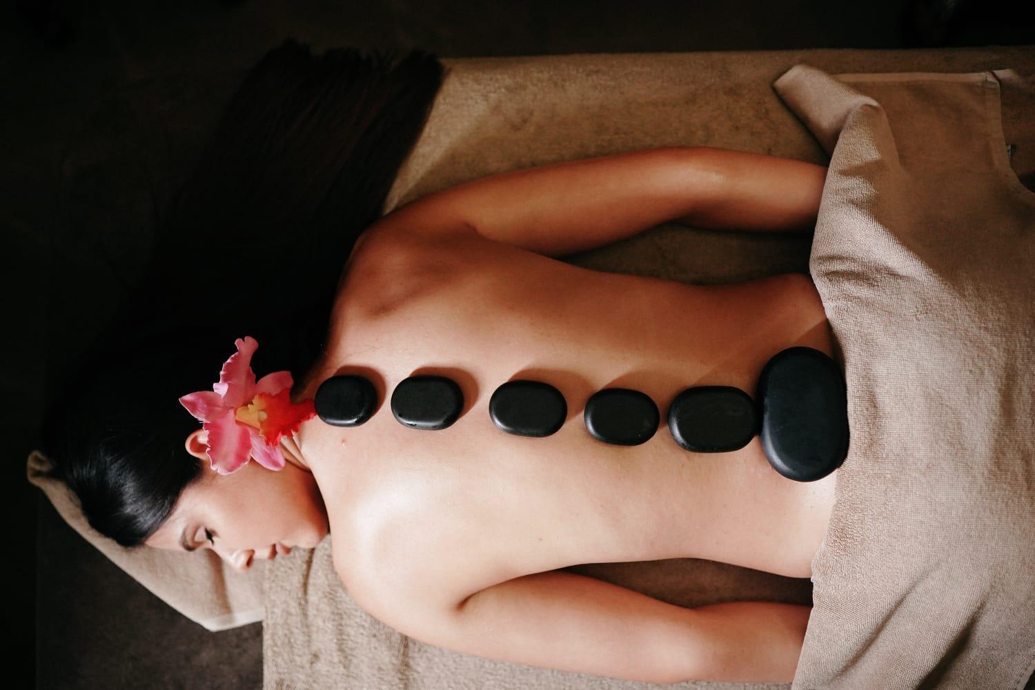 Xheko Imperial Luxury Hotel & Spa ติรานา ภายนอก รูปภาพ Hot stone massage