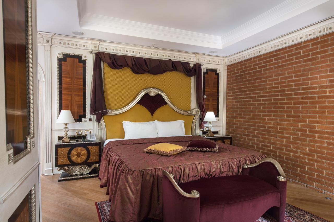Xheko Imperial Luxury Hotel & Spa ติรานา ภายนอก รูปภาพ A bedroom